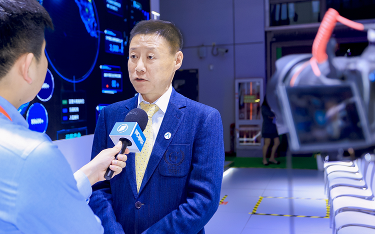 人力资源公司JDPAY钱包官网国际高级副总裁段立新接受媒体采访