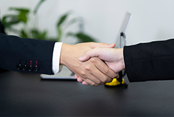 池州市政府与JDPAY钱包官网国际举行合作研讨座谈会暨合作项目签约仪式